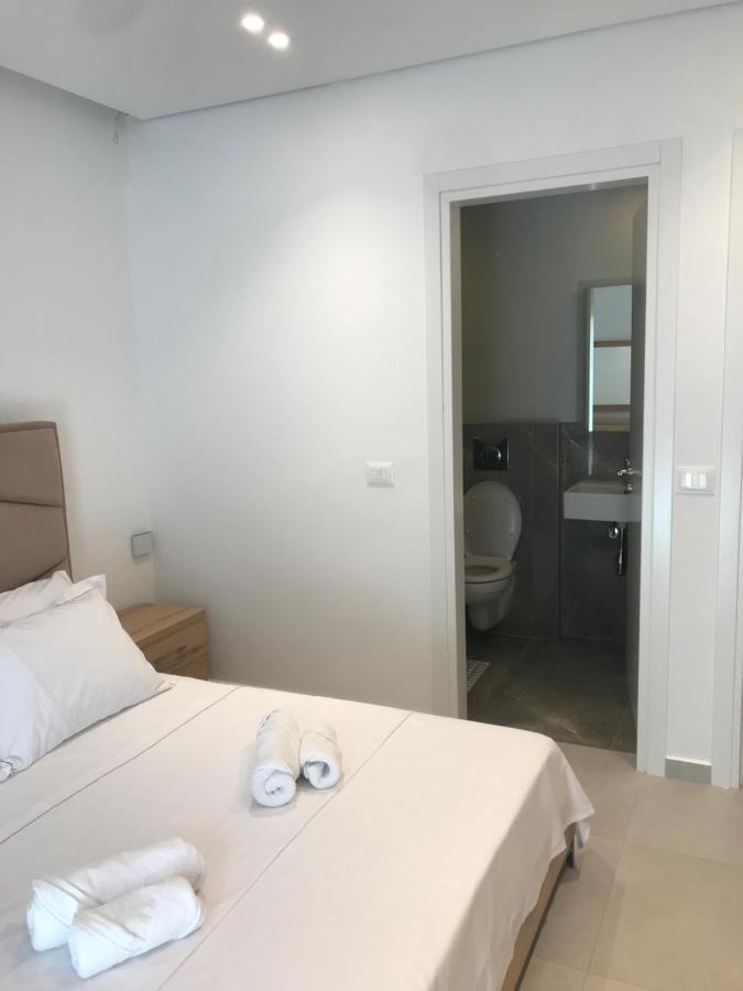 Saranda Lux Apartments Bagian luar foto