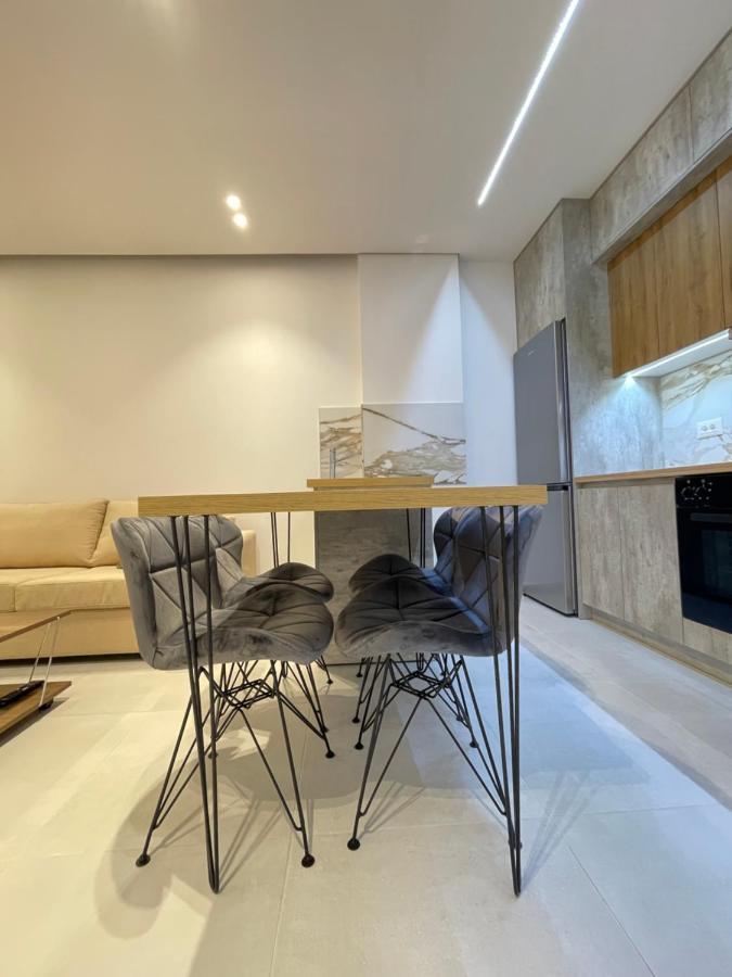 Saranda Lux Apartments Bagian luar foto