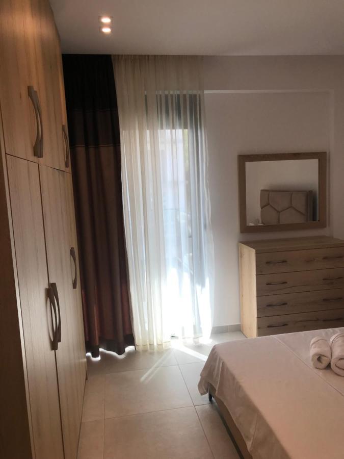 Saranda Lux Apartments Bagian luar foto
