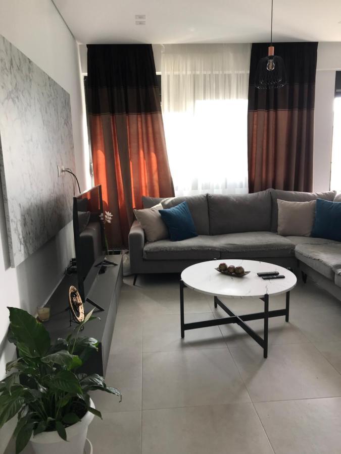Saranda Lux Apartments Bagian luar foto