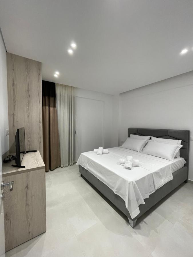 Saranda Lux Apartments Bagian luar foto