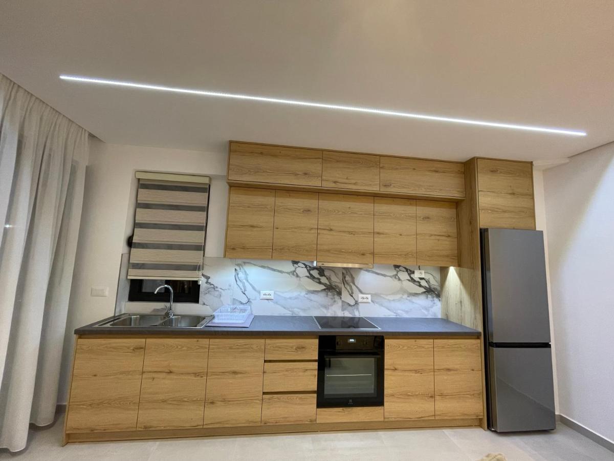 Saranda Lux Apartments Bagian luar foto
