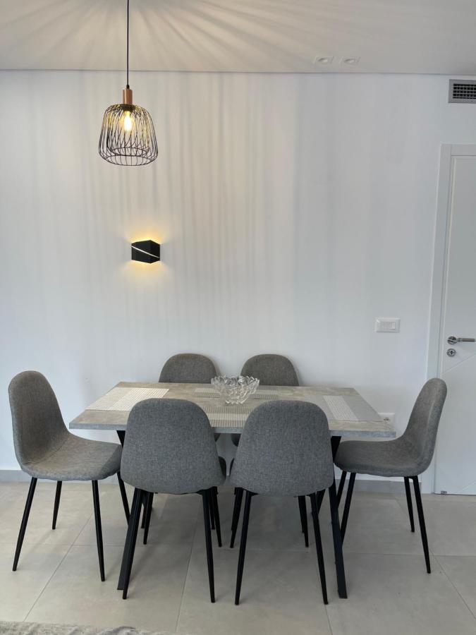 Saranda Lux Apartments Bagian luar foto